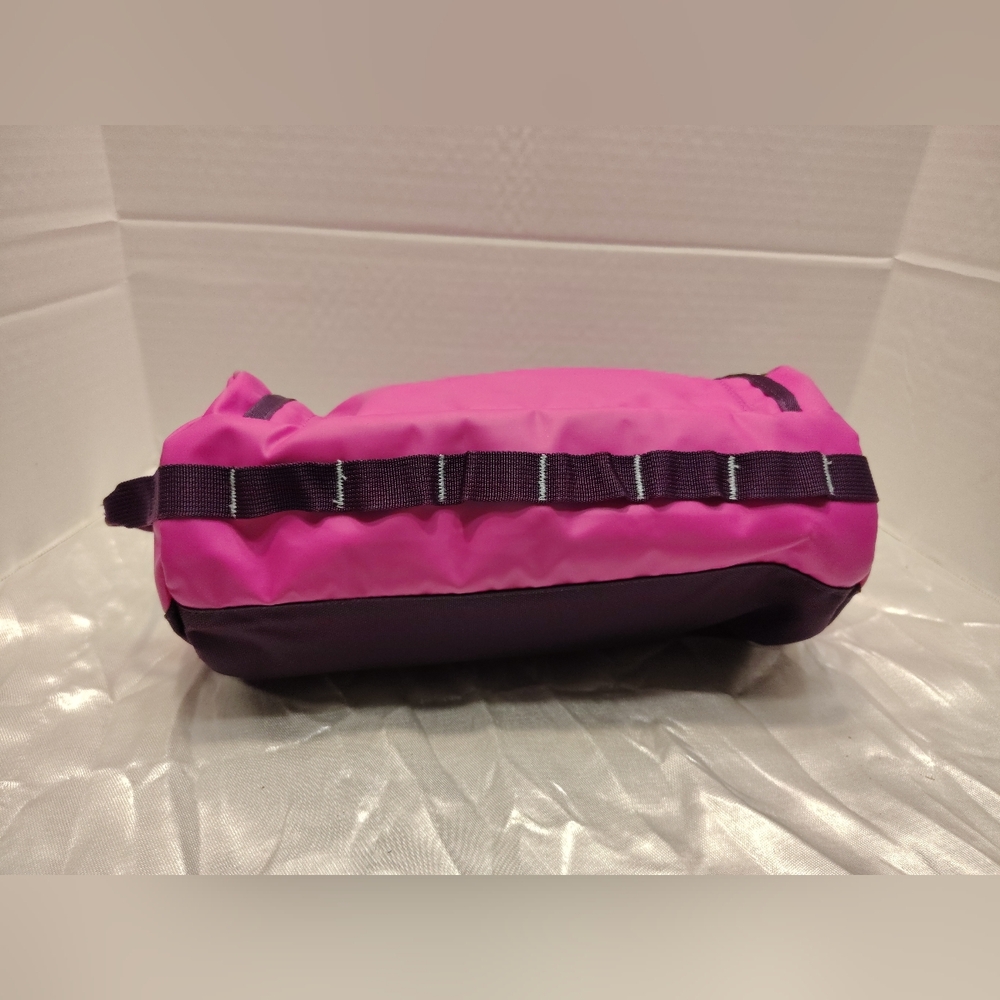 The North Face Base Camp Travel Canister - Picture 3 of 7